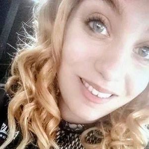 Meet your Posher, Jennevie